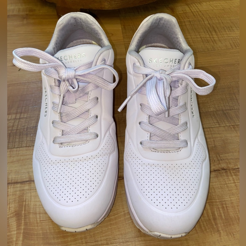 Skechers Women's Lilac Purple Lace-Up Memory Foam Sneakers